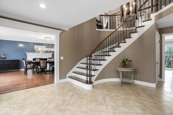 Chandelier, Dining room, Interior, Recessed Lighting, Wood Texture Flooring