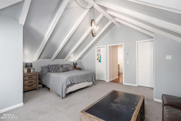 Bedroom, Interior, Pendant Lights