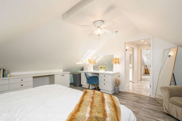 Bedroom, Home Office, Interior, Recessed Lighting, Wood Texture Flooring