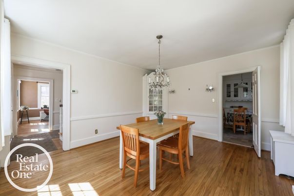 Chandelier, Dining room, Interior, Pendant Lights, Wood Texture Flooring