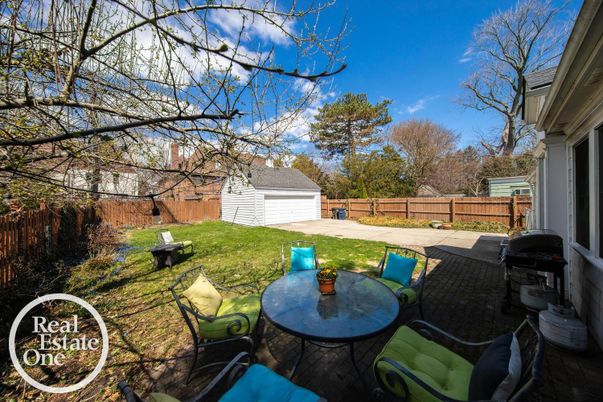 Backyard, Detached Garage, Exterior