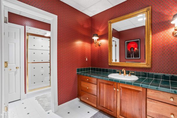 Bathroom, Interior, Tile Countertops