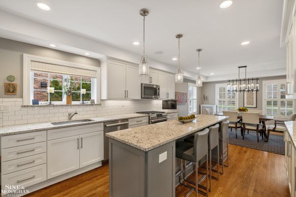 Chandelier, Dining room, Interior, Kitchen, Pendant Lights, Recessed Lighting, Stainless Steel Appliances, Wood Texture Flooring