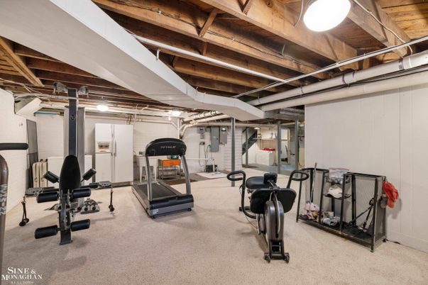 Fitness Equipment, Interior, Wooden Beams