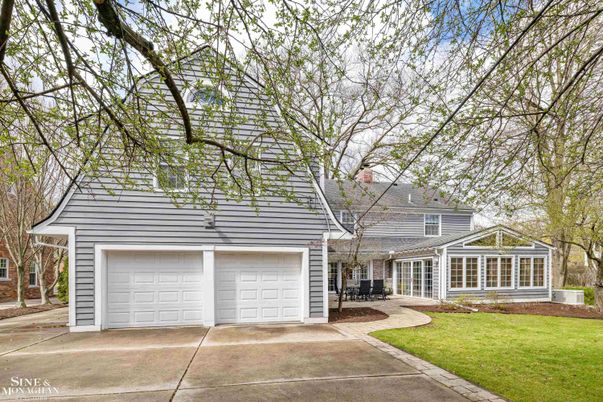 Detached Garage, Exterior