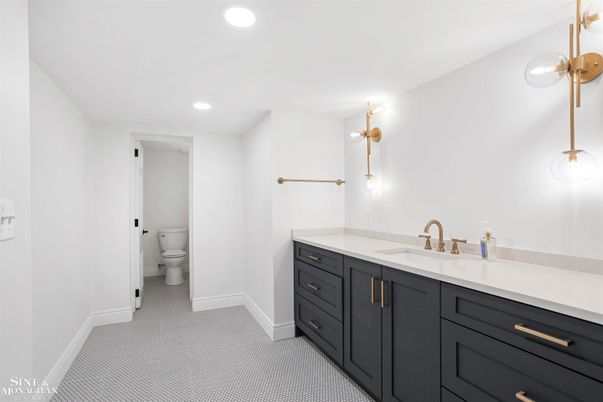 Bathroom, Interior, Recessed Lighting