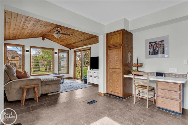 Home Office, Interior, Wooden Ceilings