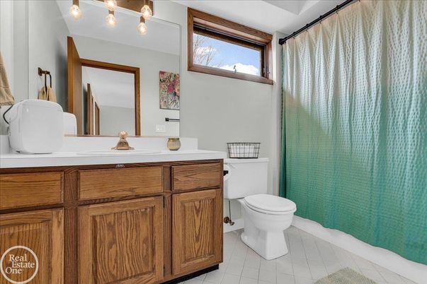 Bathroom, Dual Sink Vanities, Interior