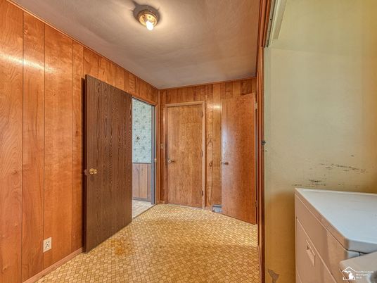 Empty room, Interior, Wooden Walls