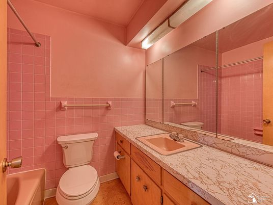 Bathroom, Interior, Tile Countertops