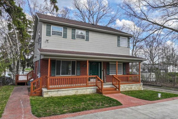 Exterior, Facade, Brick Facade, American Foursquare