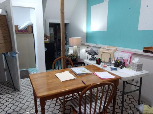 Home Office, Interior