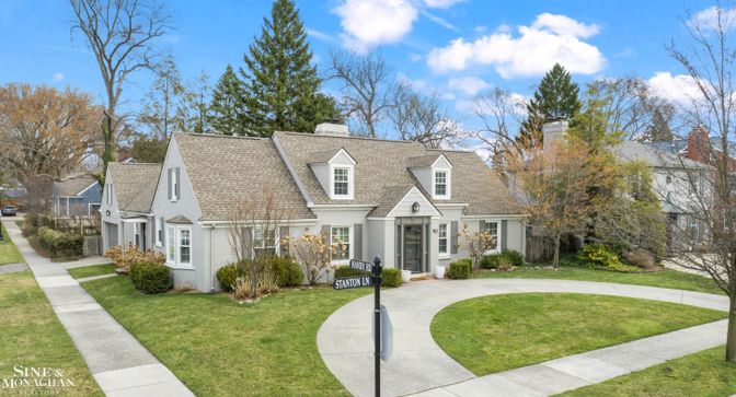 Backyard, Exterior, Facade, Cape Cod