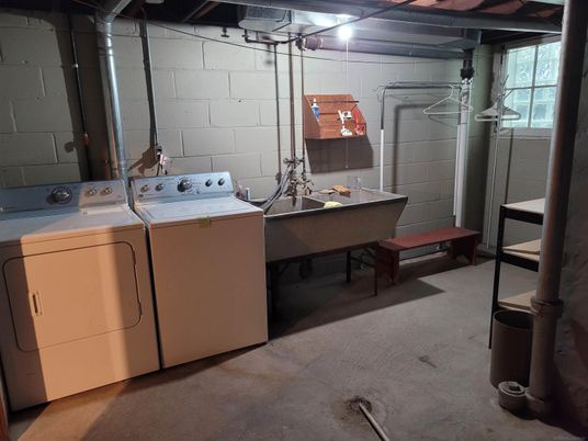 Interior, Stone Walls, Utility Closets, Washer