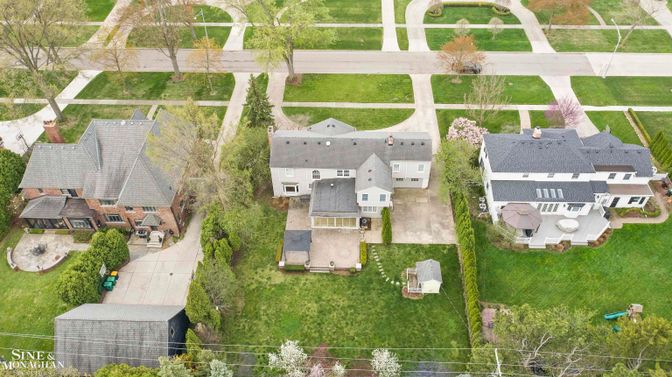 Exterior, Drone