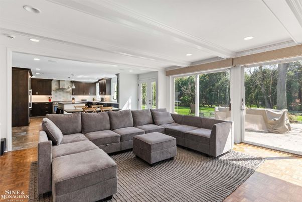 Dining room, Interior, Kitchen, Living room, Pendant Lights, Recessed Lighting, Stainless Steel Appliances, Wood Texture Flooring