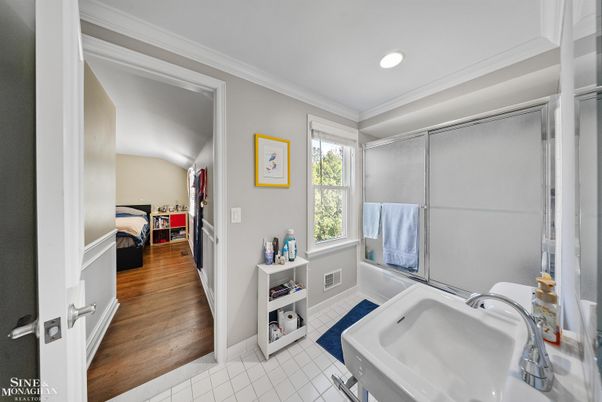 Bathroom, Interior, Recessed Lighting, Wood Texture Flooring