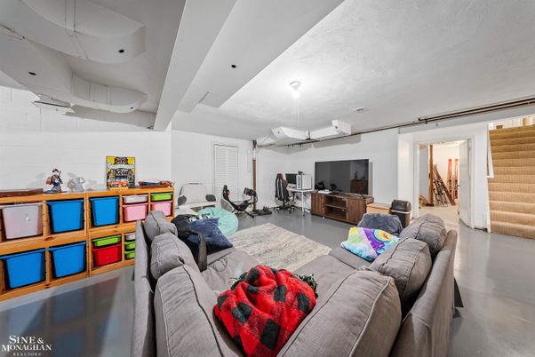 Fitness Equipment, Interior, Living room