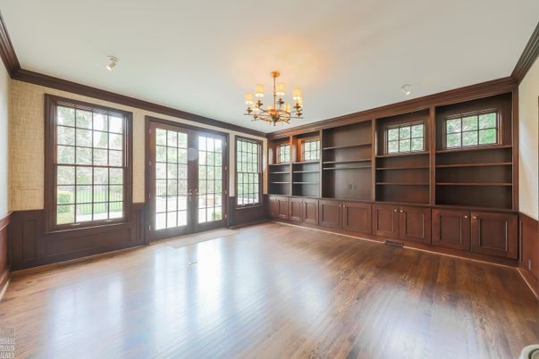 Chandelier, Empty room, Interior, Wood Texture Flooring