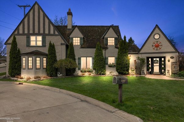 Exterior, Facade, Tudor Revival
