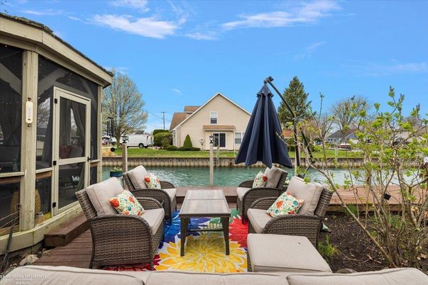 Exterior, Pool, Water