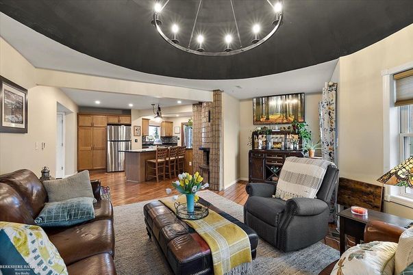 Interior, Kitchen, Living room, Pendant Lights, Recessed Lighting, Stainless Steel Appliances, Wood Texture Flooring