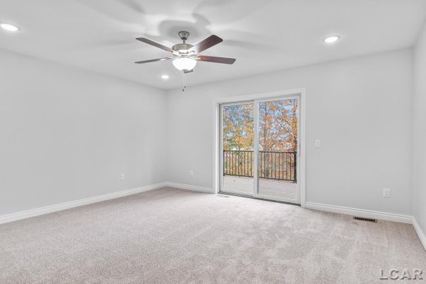 Empty room, Interior, Recessed Lighting