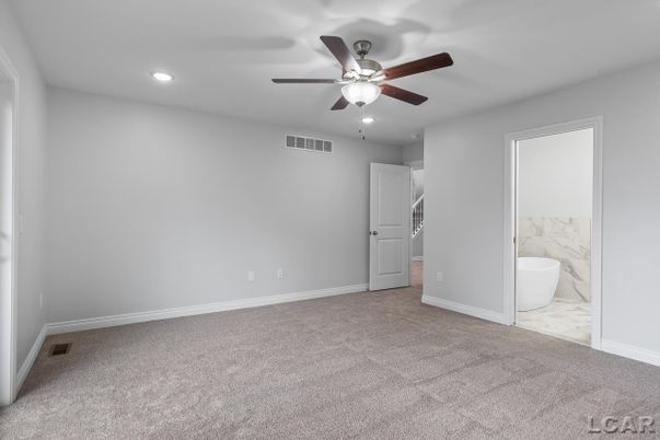 Empty room, Interior, Recessed Lighting