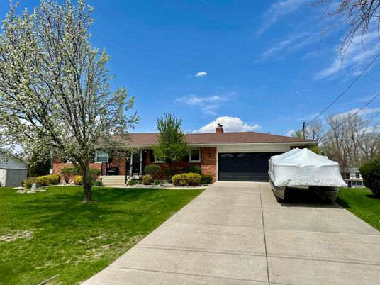 Attached, Exterior, Facade, Brick Facade, Ranch