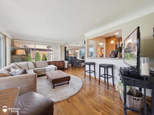 Dining room, Interior, Kitchen, Living room, Pendant Lights, Piano, Recessed Lighting, Wood Texture Flooring