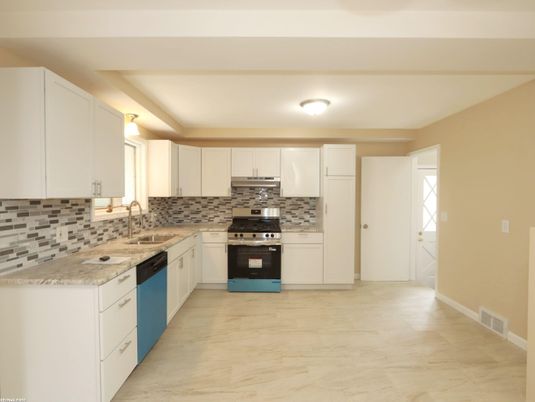 Interior, Kitchen, Stainless Steel Appliances