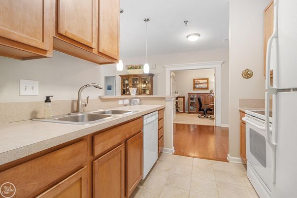 Interior, Kitchen, Pendant Lights, Wood Texture Flooring