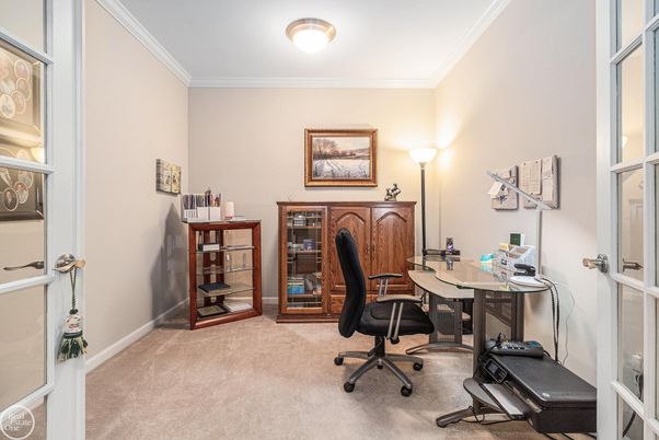 Home Office, Interior