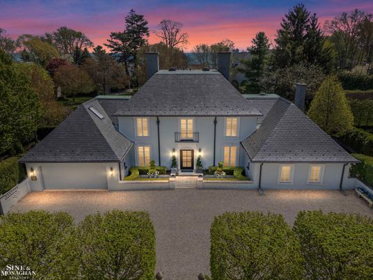 Attached, Exterior, Facade, French Provincial