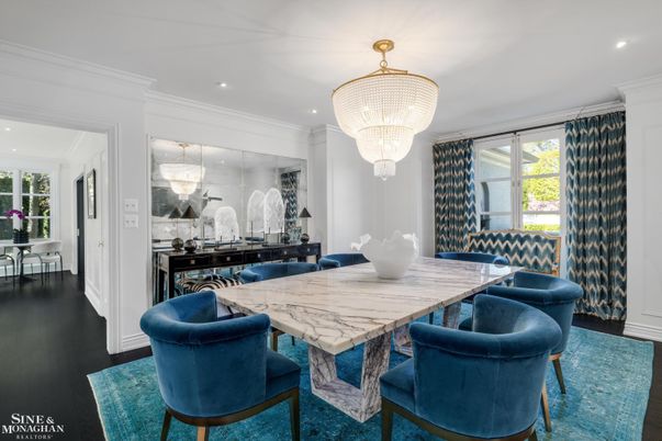 Chandelier, Dining room, Interior, Recessed Lighting, Wood Texture Flooring