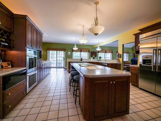Interior, Kitchen, Pendant Lights, Stainless Steel Appliances