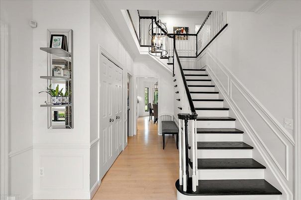 Interior, Pendant Lights, Wood Texture Flooring