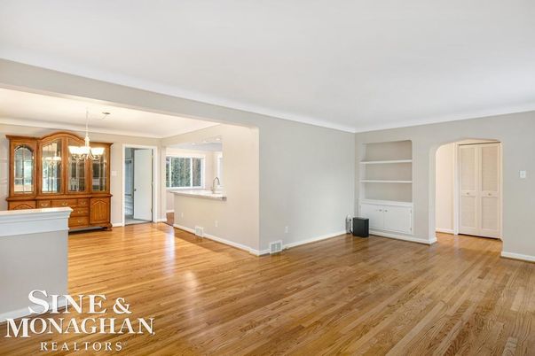 Empty room, Interior, Pendant Lights, Wood Texture Flooring