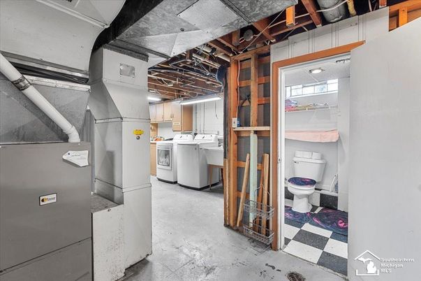 Interior, Washer