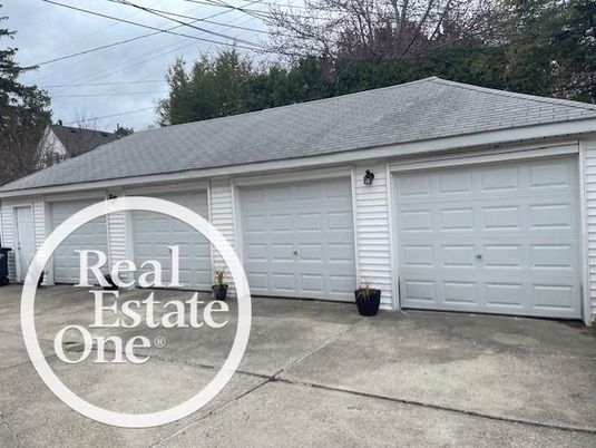 Detached Garage, Exterior