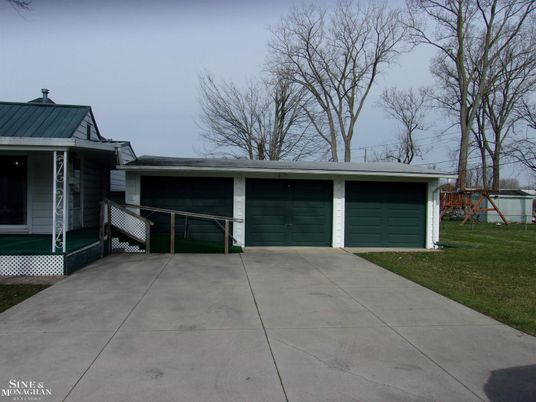 Detached Garage, Exterior, Playground