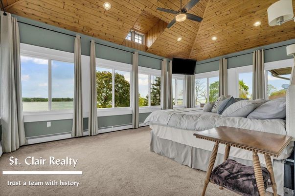 Bedroom, Interior, Recessed Lighting, Sun Room, Wooden Ceilings