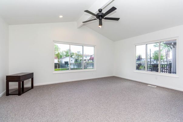 Empty room, Interior, Recessed Lighting