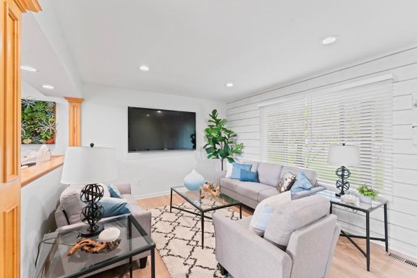Interior, Living room, Recessed Lighting, Wood Texture Flooring