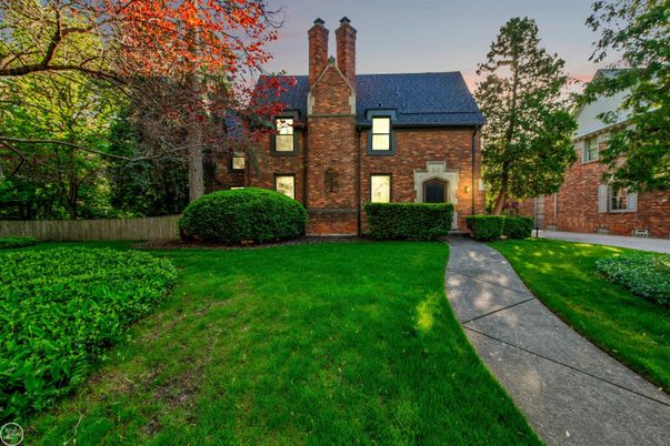 Backyard, Exterior, Facade, Brick Facade, French Provincial