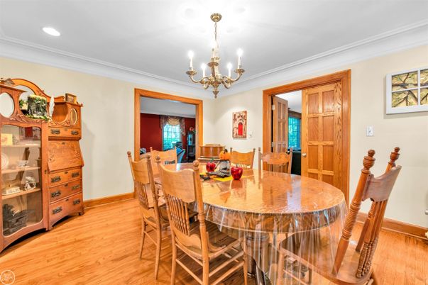 Chandelier, Dining room, Interior, Recessed Lighting, Wood Texture Flooring