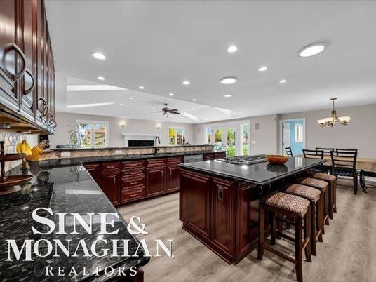 Chandelier, Dining room, Interior, Kitchen, Recessed Lighting, Wood Texture Flooring