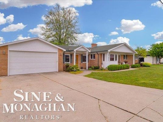 Attached, Exterior, Facade, Brick Facade, Ranch