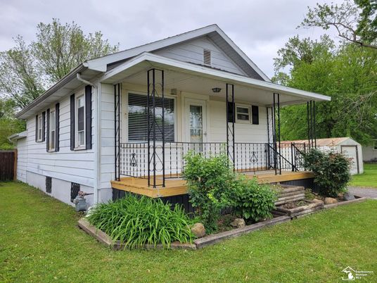 Exterior, Facade, None