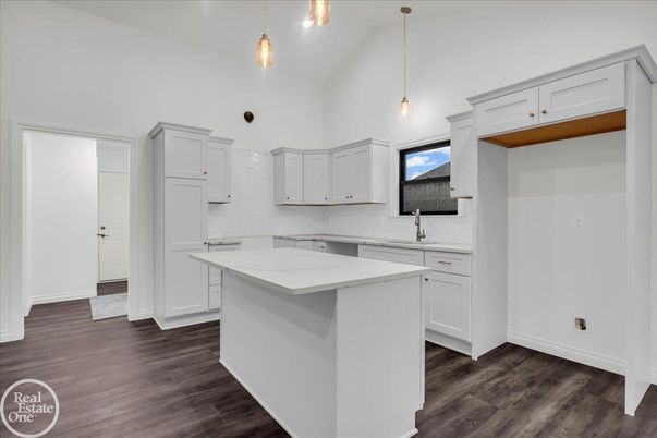 Interior, Kitchen, Pendant Lights, Wood Texture Flooring